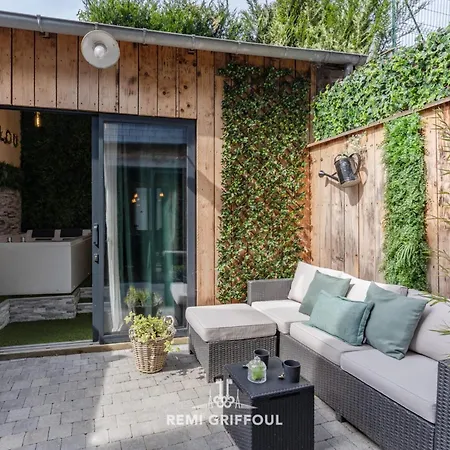 Le De Lou Hot Tub Sauna & Private Patio 2 Guests Prázdninový dům Honfleur