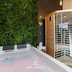 Vakantiehuis Le De Lou Hot Tub Sauna & Private Patio 2 Guests *