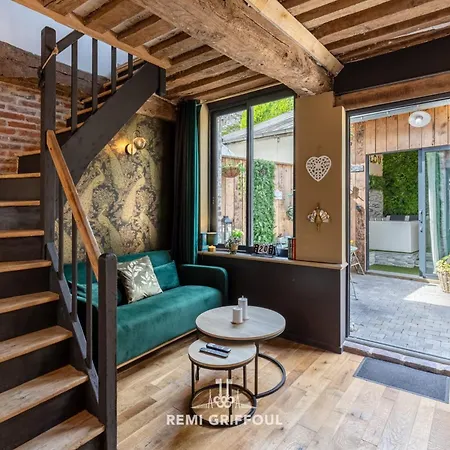 Le De Lou Hot Tub Sauna & Private Patio 2 Guests Holiday home Honfleur