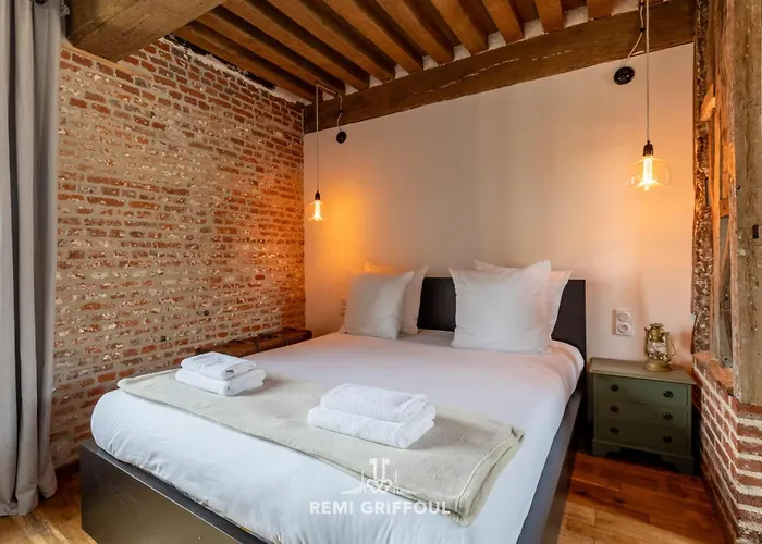 Le De Lou Hot Tub Sauna&private Patio 2 Guests Honfleur